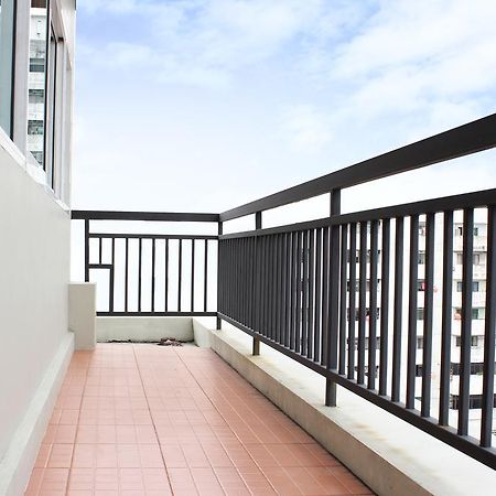 A18 Hotel Nonthaburi Bagian luar foto