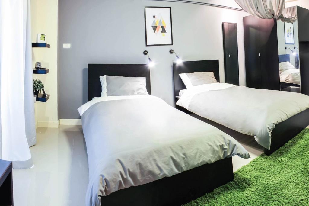 A18 Hotel Nonthaburi Bagian luar foto