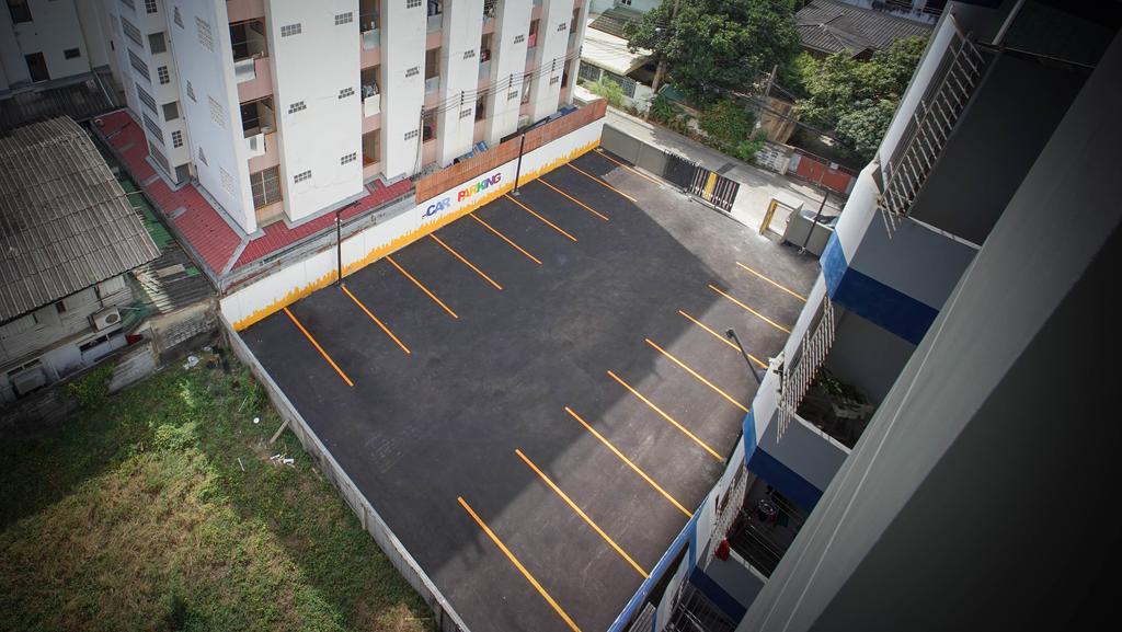 A18 Hotel Nonthaburi Bagian luar foto