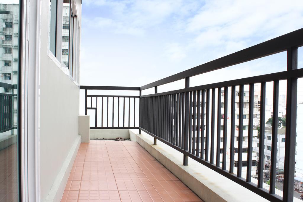 A18 Hotel Nonthaburi Bagian luar foto