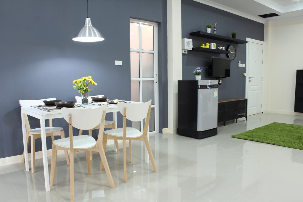 A18 Hotel Nonthaburi Bagian luar foto